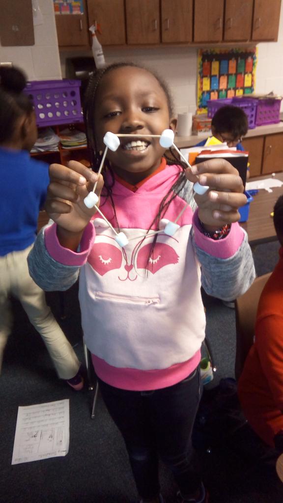 TalkAboutWillis's tweet photo. Math can be yummy! Marshmallow shapes @LockheedElem #lockheedunited https://t.co/fP74Xlpspm