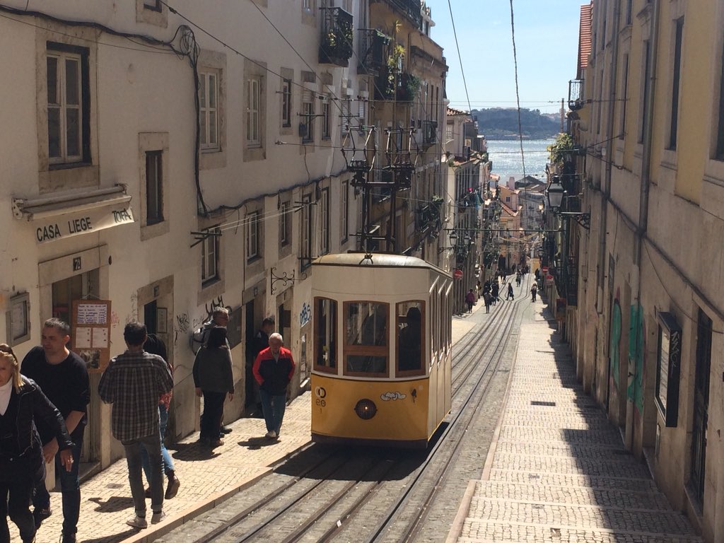 Lisbon shining today!! Fantastic day to join our #FreeWalkingTours #SANDEMANsNEWLisbon