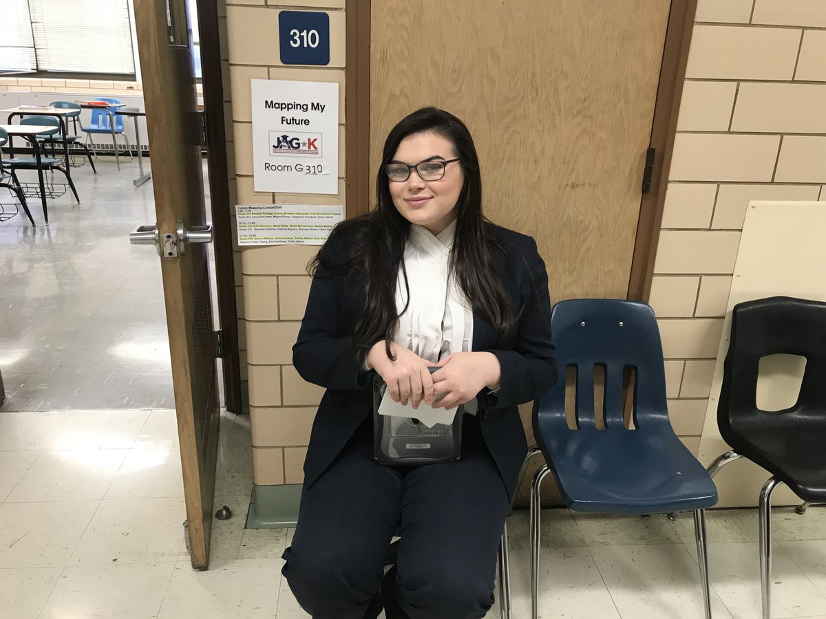 THSjag_910's tweet photo. My students did GREAT at the regional Career Devlopment Conference this past weekend! Kevina placed 3rd in Mapping my Future, Blaine placed 4th in Math and Emma placed 2nd in Employability! https://t.co/Tiy0Kg34MI