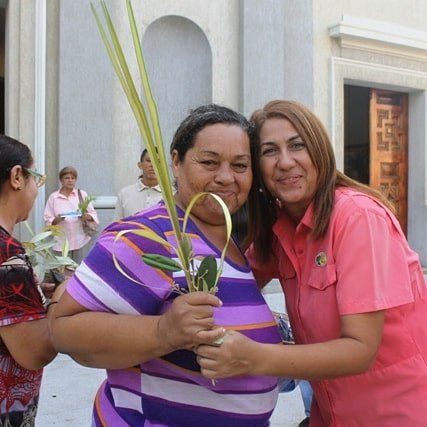 En familia, y como todos los años fuimos a escuchar la misa el domingo de Ramos, conmemorando de esta manera la entrada de Jesucristo a Jerusalén, y dar formalmente el inicio de la Semana Santa. #SemanaSanta