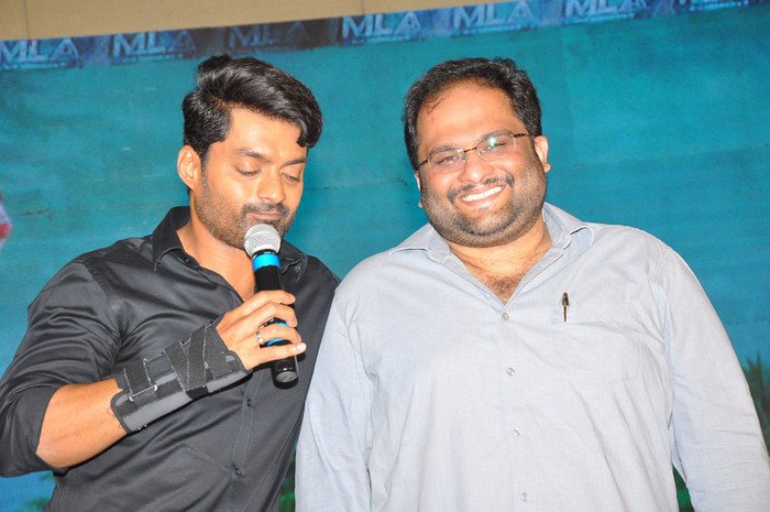 tarakfangirl's tweet photo. Congratulations to PRO of #MLA
@smkoneru @vamsikaka
#MLAsuccessmeet https://t.co/ODeOk7ZR4w