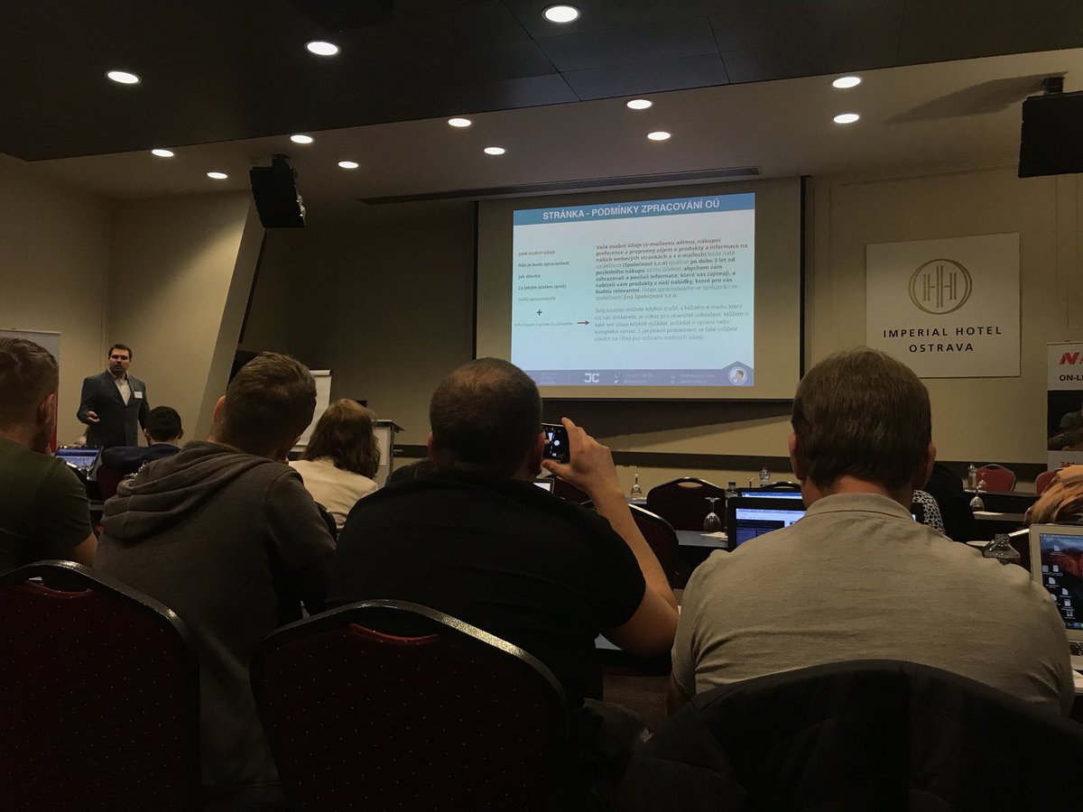Konference #gdprvmkt - Zatím je po prezentacích @DolejsovaPetra a <a href="/jakubcizmar/">Jakub Čižmař ✉️</a> #gdpr o něco menší strašák :)
