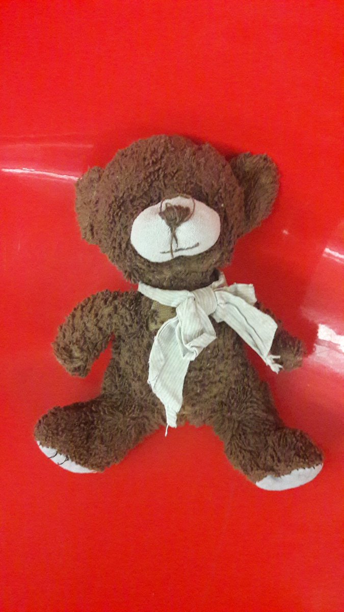 FallaitPas's tweet photo. Doudou retrouvé à la station de métro Ranelagh. Aidez le à retrouver sa propriétaire ! Un max de RT pour le doudou de Louise ! #SOSDoudou #DoudouPerdu https://t.co/6wm9Y0JVPQ