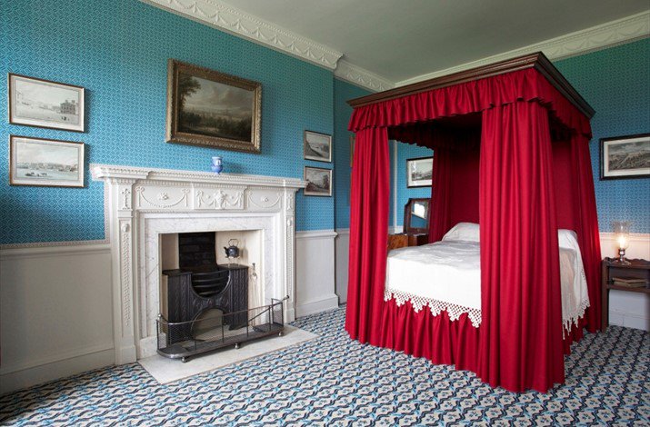 Take a stroll down to No. 1 Royal Crescent and look at the history... #MyFeelGoodBath #VisitBath #IgersBath #BathSpa #CityOfBath #VisitEngland #LoveGreatBritain #BathUK #BathStreet #BathStone #SwIsBest #BathHoliday #HolidayLetsUk #HolidayLets #Tourist #Tourism #AirBnB #Property