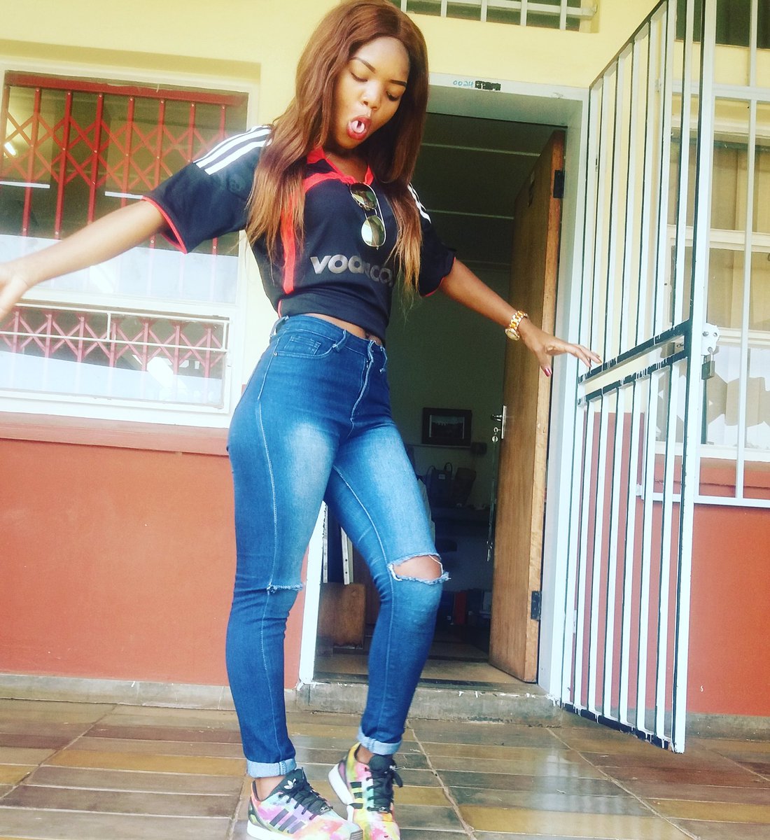 Cnehgule's tweet photo. @EdgarsFashion #DoDenim https://t.co/3zcmj7hP1d