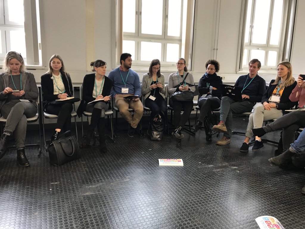 verantw_jetzt's tweet photo. Im ersten Session-Block des #CSRcamp18 geht es um Unternehmensbeiträge zu den #SDGs 
#GlobalGoals #NachhaltigeEntwicklung #Verantwortung https://t.co/LwEsPaW48w