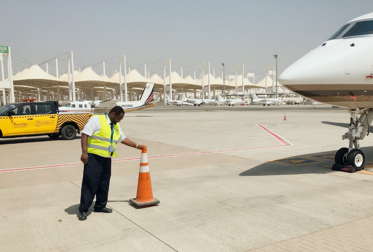 ASO_Intl's tweet photo. #ASOIntl safety daily #inspection for #Aircraft parking stands.
#SafetyFirst... #always ! https://t.co/ckFI0Pq3qP