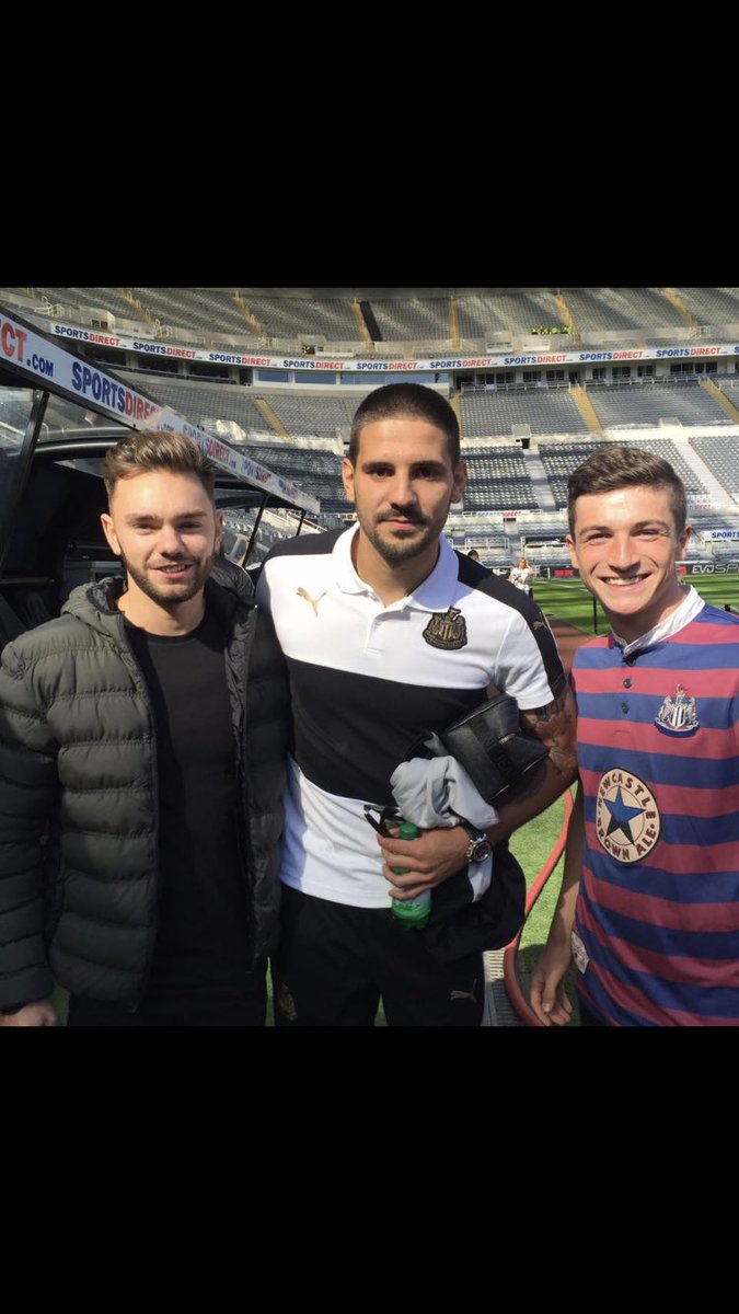 ross_lowery's tweet photo. @NUFC @fun88eng #NUFCFUN never forget @nickyhogarth ⚽️👀⚽️ https://t.co/EYPiZgOMgs
