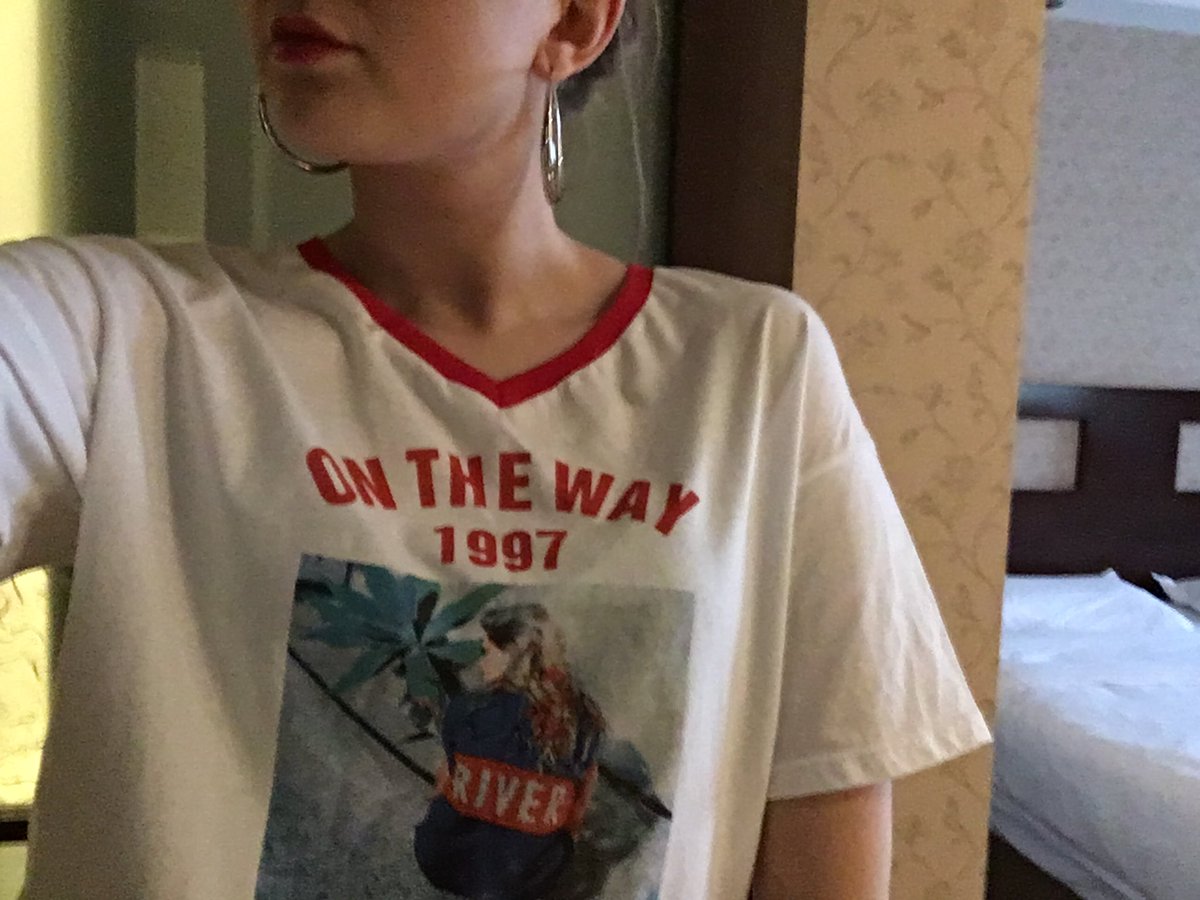 hausofemmaa's tweet photo. china has some cool hipster stuff https://t.co/VaXMTMMt6s