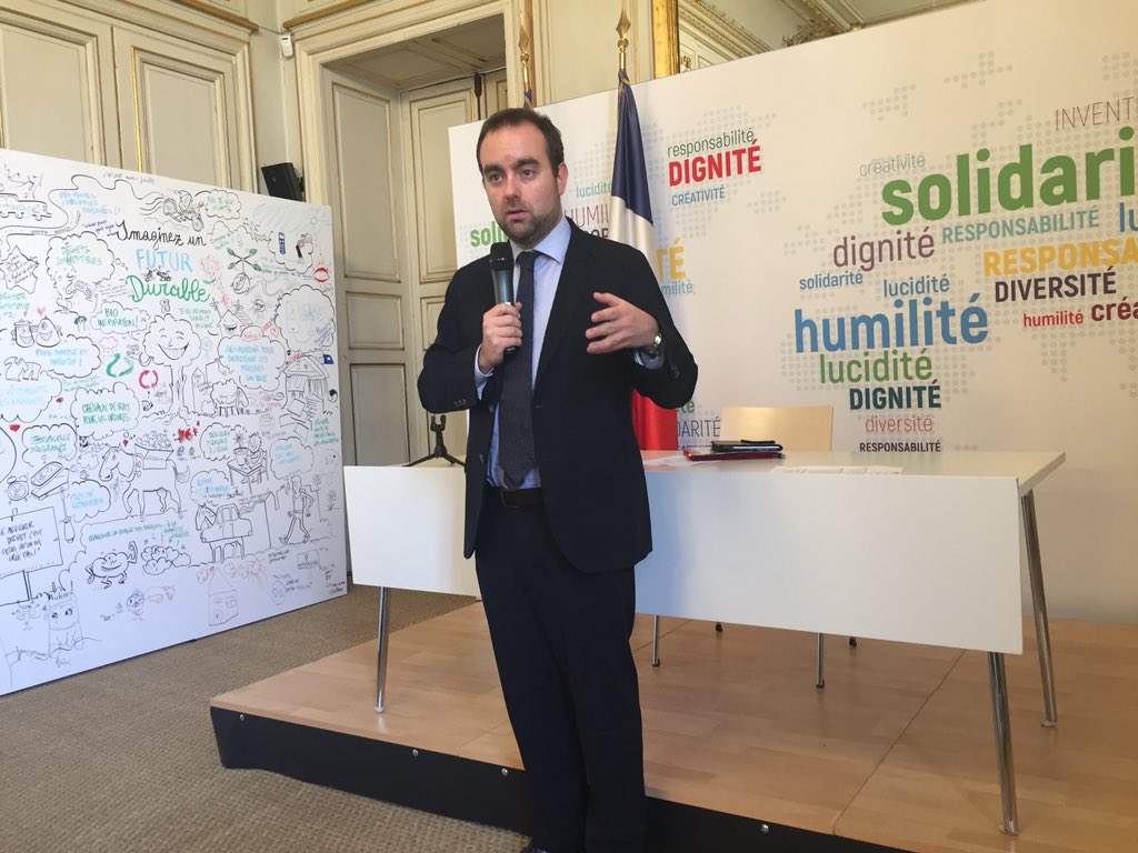 POINT PRESSE #GTmethanisation <a href="/SebLecornu/">Sébastien Lecornu</a> «  le gaz est une énergie qui stabilise les usages et c’est l’énergie qui peut se « defossiliser » de manière évidente ! La #methanisation va verdir le gaz #transitionenergetique #gazverts