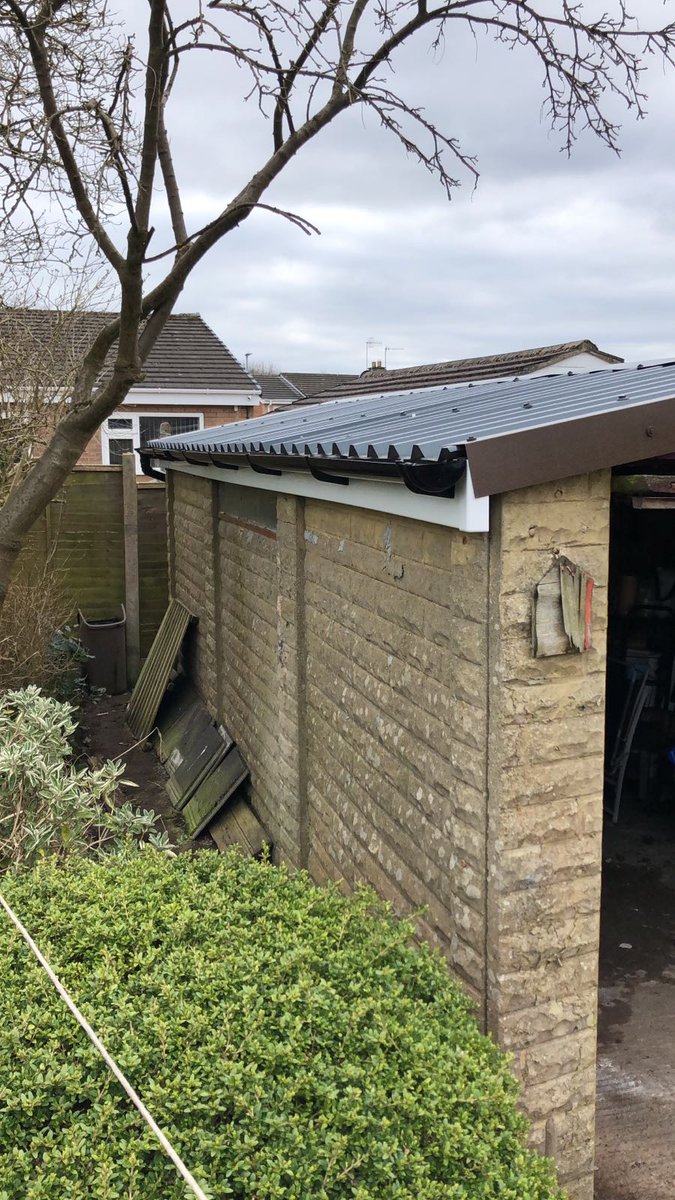 DonmacSolutions's tweet image. Full replacement Fascia&apos;s and Guttering including off-set down spouts to water butt #smashed by Matty and Kieron 👍
