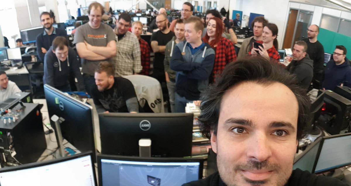 sebify's tweet image. #robocraft #battleroyale is live on #steam now! Go to buy it and let's play the whole day together!