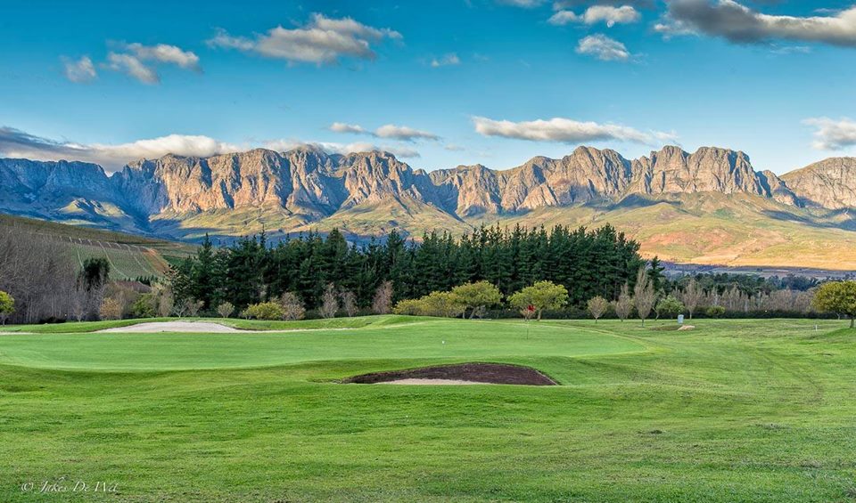 If you needed any more motivation to get this week off to a good start, join us for a round of golf at Erinvale Golf Club ⛳

#ErinvaleGolfClub