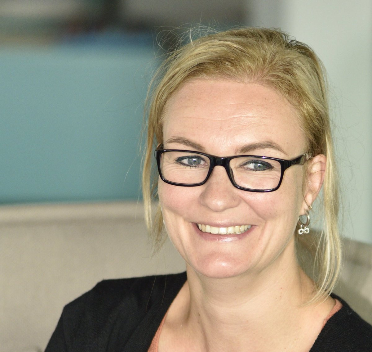 Tessa Koopman van Tessalniettemin kiest ook voor Work'InMall:

"Bij Work'InMall kan ik het gebruik van een flexplek precies indelen zoals ik wil. 
Ook kan ik bij Work'InMall klanten ontvangen, iets wat ik thuis niet snel zou doen.

dld.bz/gzK4D