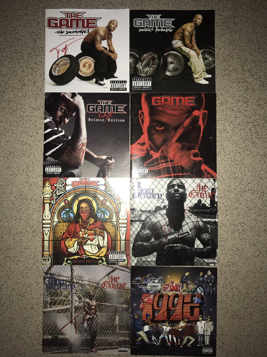 YearOfTheW0lf's tweet photo. FINALLY met the big homie @thegame 💯💯👌 Also got my album booklets signed!! One love Chuck... until next time 🙌 #45Tour #Legend #TheGoat #WestSide https://t.co/xomHNKzGuj