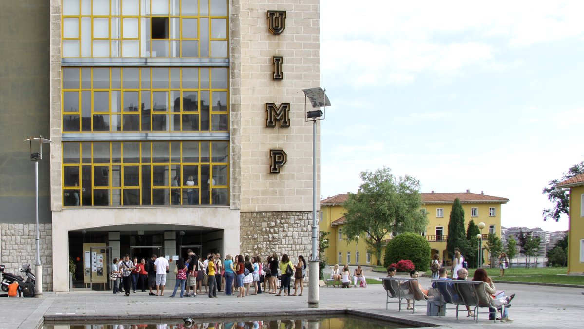 UIMP's tweet image. El &quot;Taller de creación de libros electrónicos interactivos en formato #ePub3&quot; cierra la oferta de los #AvanzadosEspañolUIMP del 20 al 24 de ago. Con @minotaurodigita y Luis Pablo Núñez, docente en @ugr. 

ℹ️uimp.es/agenda-link.ht…