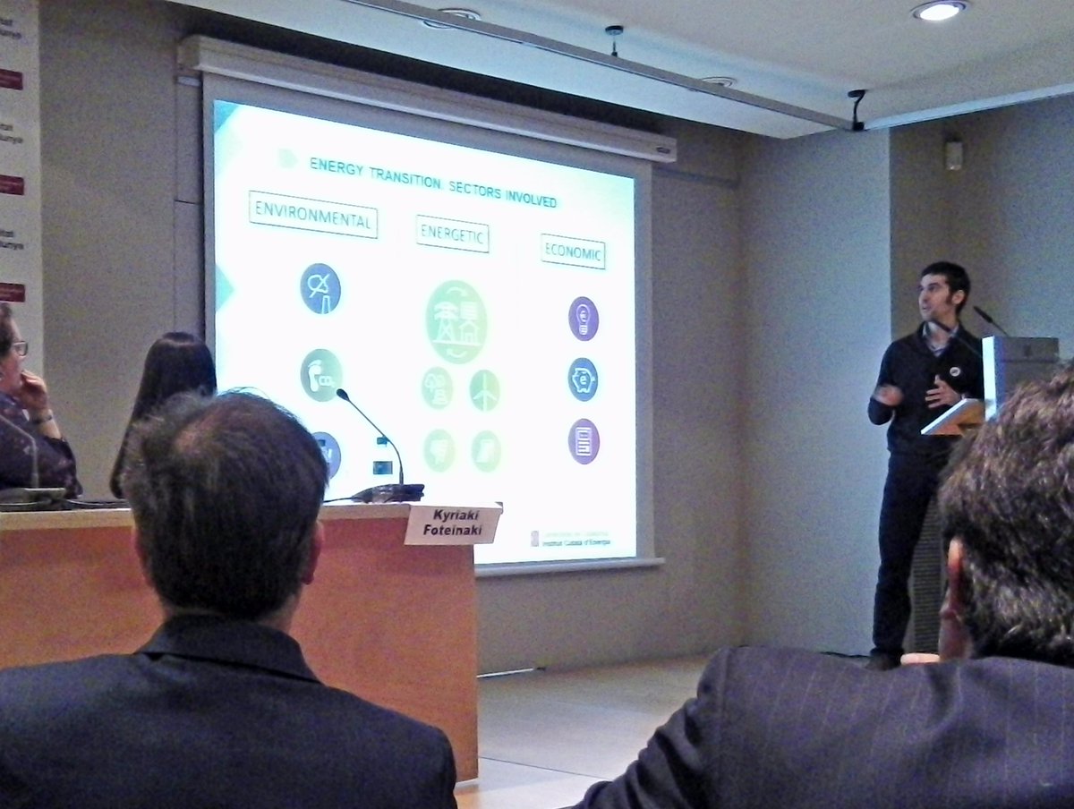 BeIntelligenter's tweet photo. Very interesting presentation on energy flexibility and renewables from @energiacat by @lluismorer. Transitioning towards a distributed energy model will need citizen participation and therefore empowering tech like blockchain #blockchain4energy https://t.co/vBhDIC0sgr