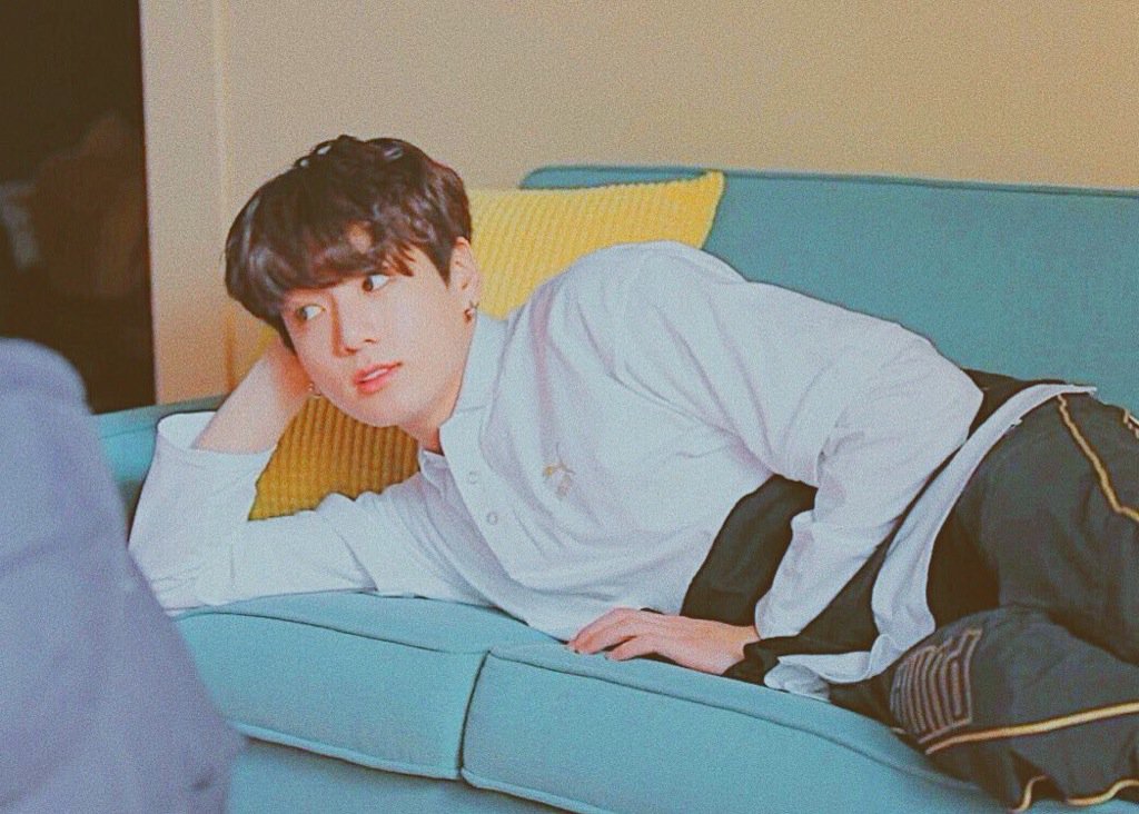 MyMildzz's tweet photo. นี่ก้อขี้อ่อยเหลือเกิน ใจอิแม่บางไม่รู้จะบางยังไงแล้วลูกกก @BTS_twt #THOSFansBTS15M https://t.co/oO7ZYXUaFP