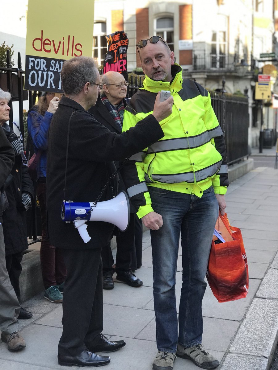 Rainbow Collective 💚 (@trcdocumentary) on Twitter photo We were filming with <a href="/PotentOfficial/">Potent Whisper</a> at the protest outside #marriot hotel where they was a auction of social housing by #Savills. #socialhousing #gentrification #socialcleansing We were filming with <a href="/PotentOfficial/">Potent Whisper</a> at the protest outside #marriot hotel where they was a auction of social housing by #Savills. #socialhousing #gentrification #socialcleansing