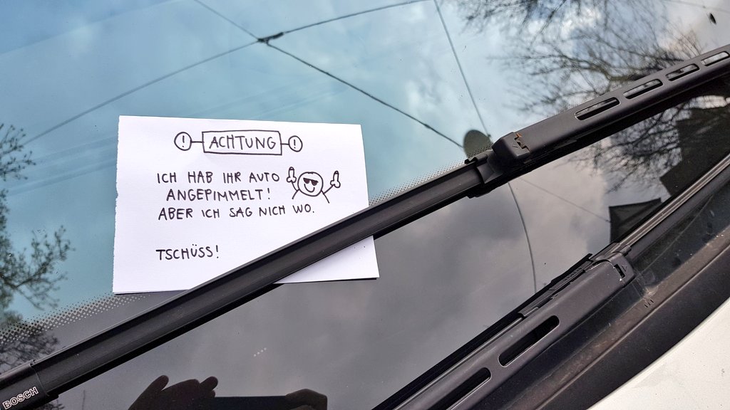 bomelino's tweet image. Falschparker muss man bestrafen.