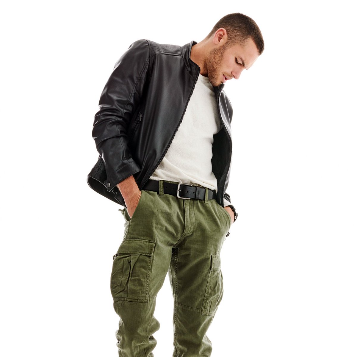 Andrew_Marc's tweet photo. Spring has Sprung
*
*
*
*
*
#andrewmarc #seasonless #outerwear #activewear #Springjacket #lightweightLeather #leatherjacket #nyclife #nycstyle #cooljackets #coolstyles #MondayOutfit https://t.co/H2cwfcSGSd