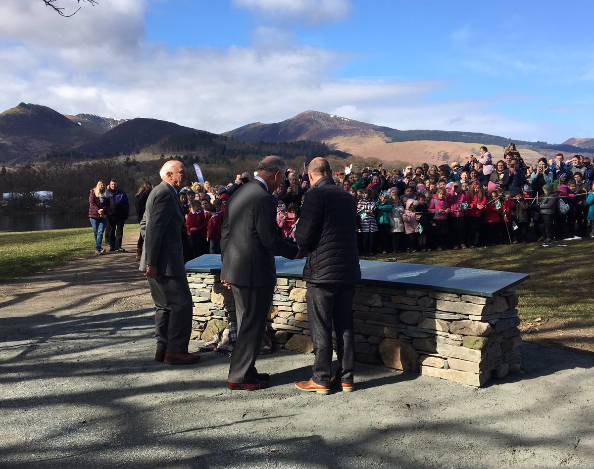 lakedistrictnpa's tweet photo. 🙌Hoorah🙌 Prince Charles has unveiled the @UNESCOUK World Heritage plaque! Great to see so many joining in the celebrations #WeAreTheLakes https://t.co/G4juSQ3tvg
