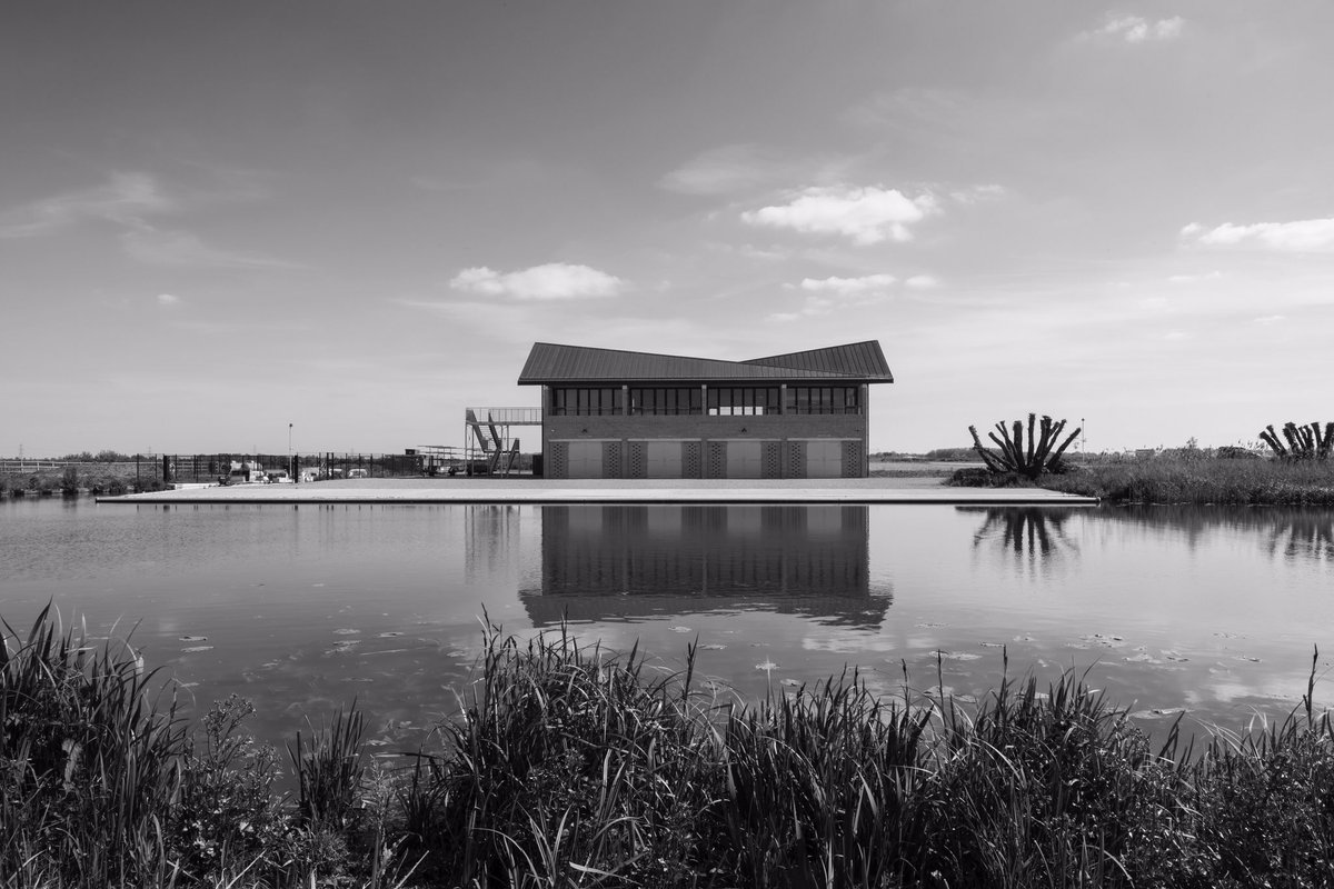 BaynesMitchell's tweet photo. Congratulations #Cambridge #rowers! First #cleansweep since 1997! Not saying that training from the new #boathouse had anything to do with it. Wouldn’t dream of it :) #projectely by JeremyBaileyArchitects with BaynesandMitchellArchitects, Photos @koenvandamme #cubc #cuwbc #culbc https://t.co/wzRJXEK9Jm