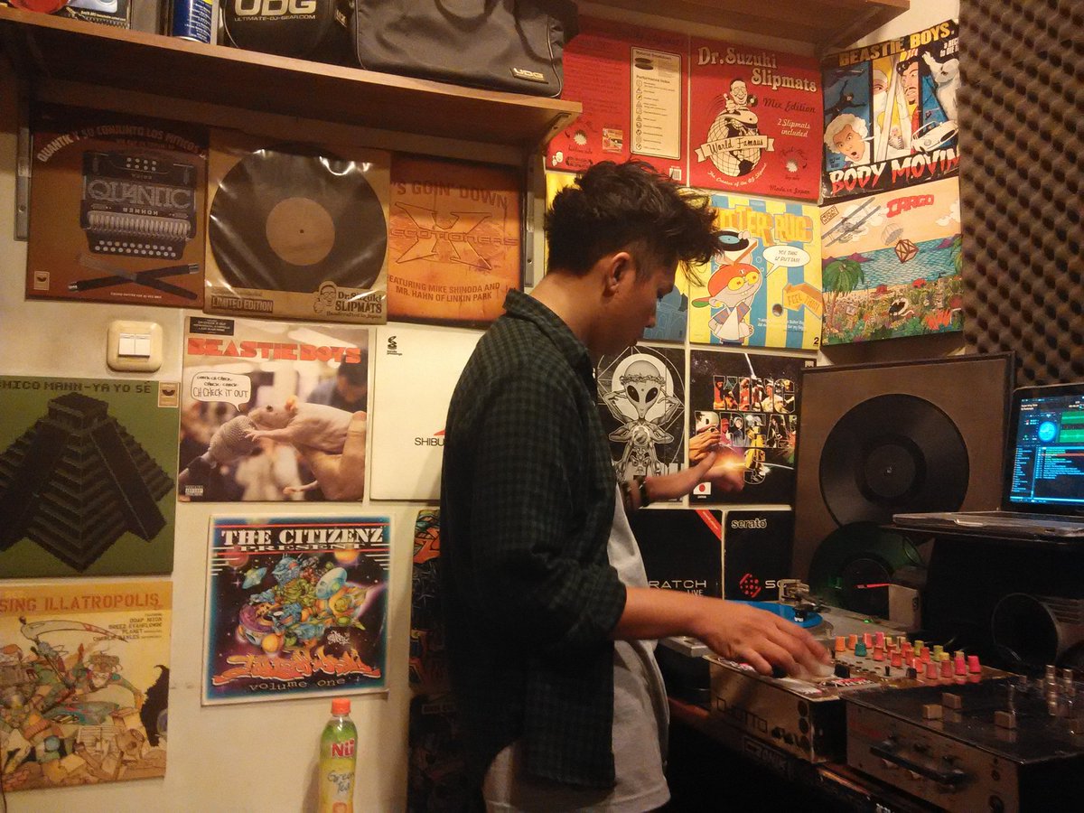 RobottoRecord's tweet photo. Practicing #deejay #dj https://t.co/TDdgGCmIZM
