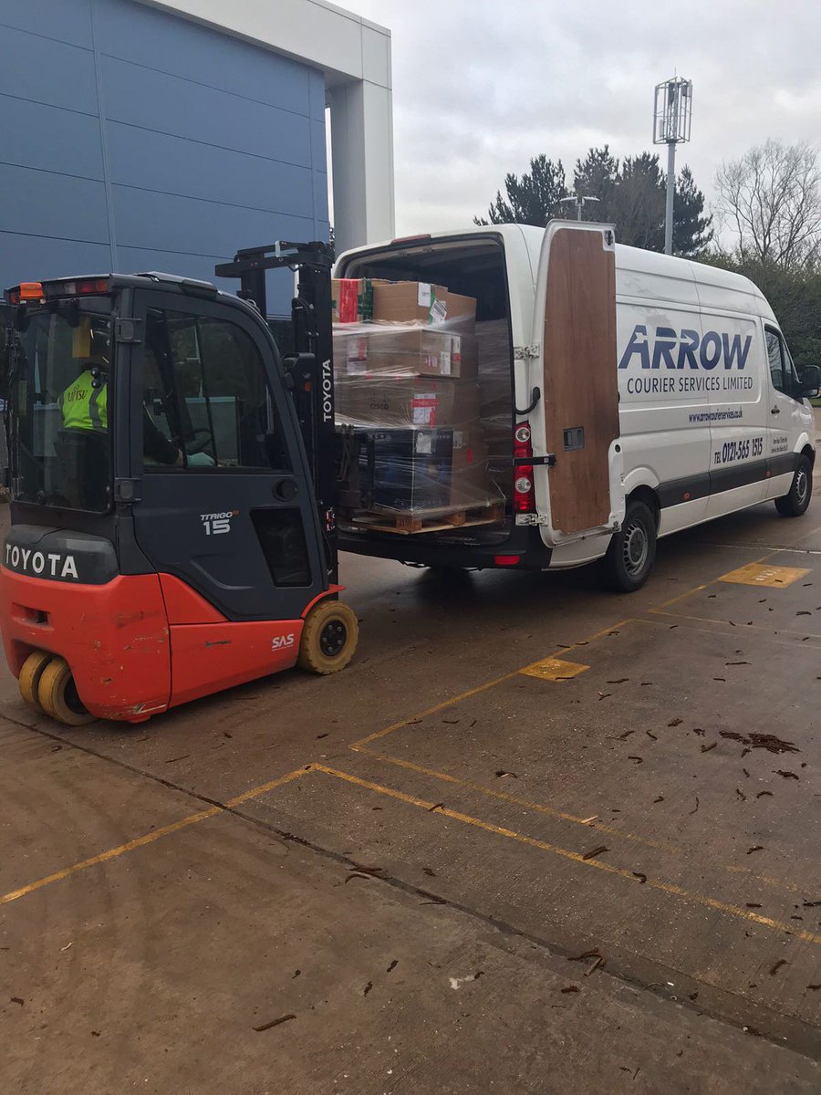 Our 4mtr crafters are busy today keeping the wheels of industry turning! 😀 #grafterinacrafter #sameday #delivery #deliver #courier #logistics #transport #wheelsofindustry #CustomerCare #customerservice  #DriveToArrive #drivesafe #Driver #industry #manufacturing #materialtesting