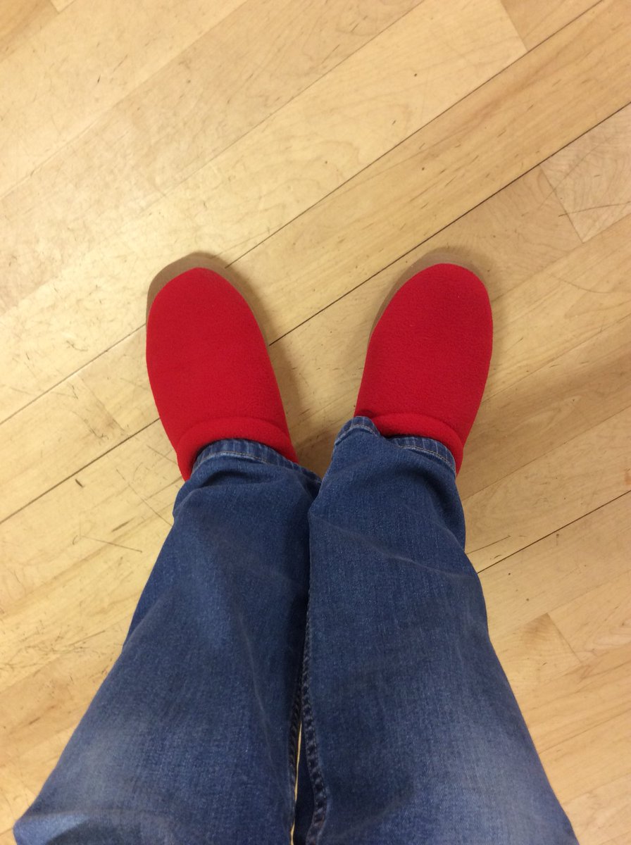 branchesadviser's tweet photo. In another #weekoffirsts I’m training in slippers (I actually didn’t have shoes in my bedroom, I left them downstairs last night)!! https://t.co/VdEvedEmyz