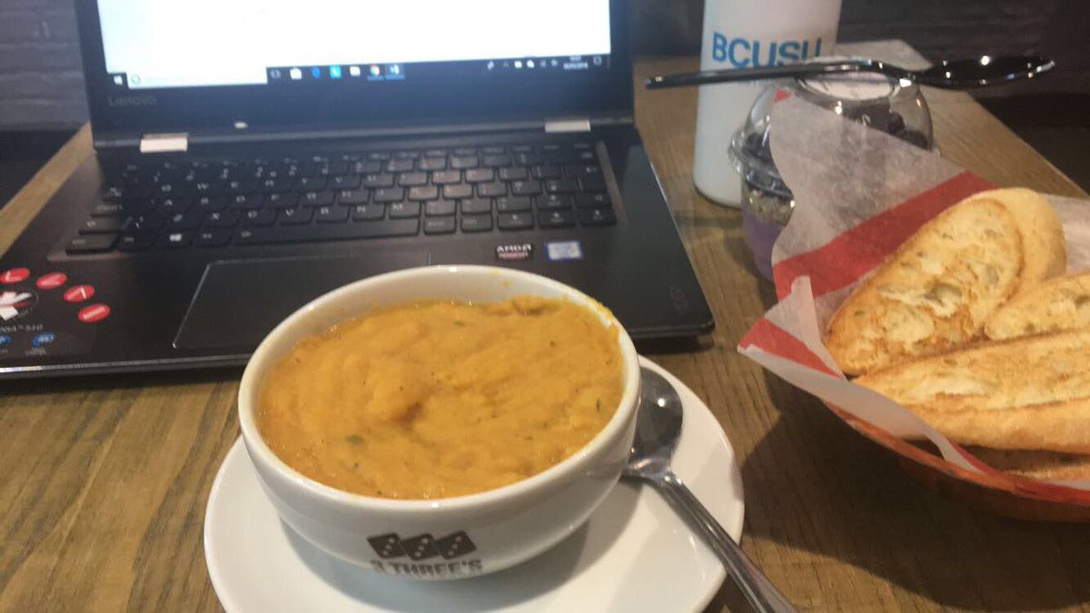 fahimakhatun_'s tweet photo. Lunch and dissertation! #studentlife #dissertation #vegan #soup & #blueberryyoghurt #3threes @3threescoffee https://t.co/NEKrlWx5Qc