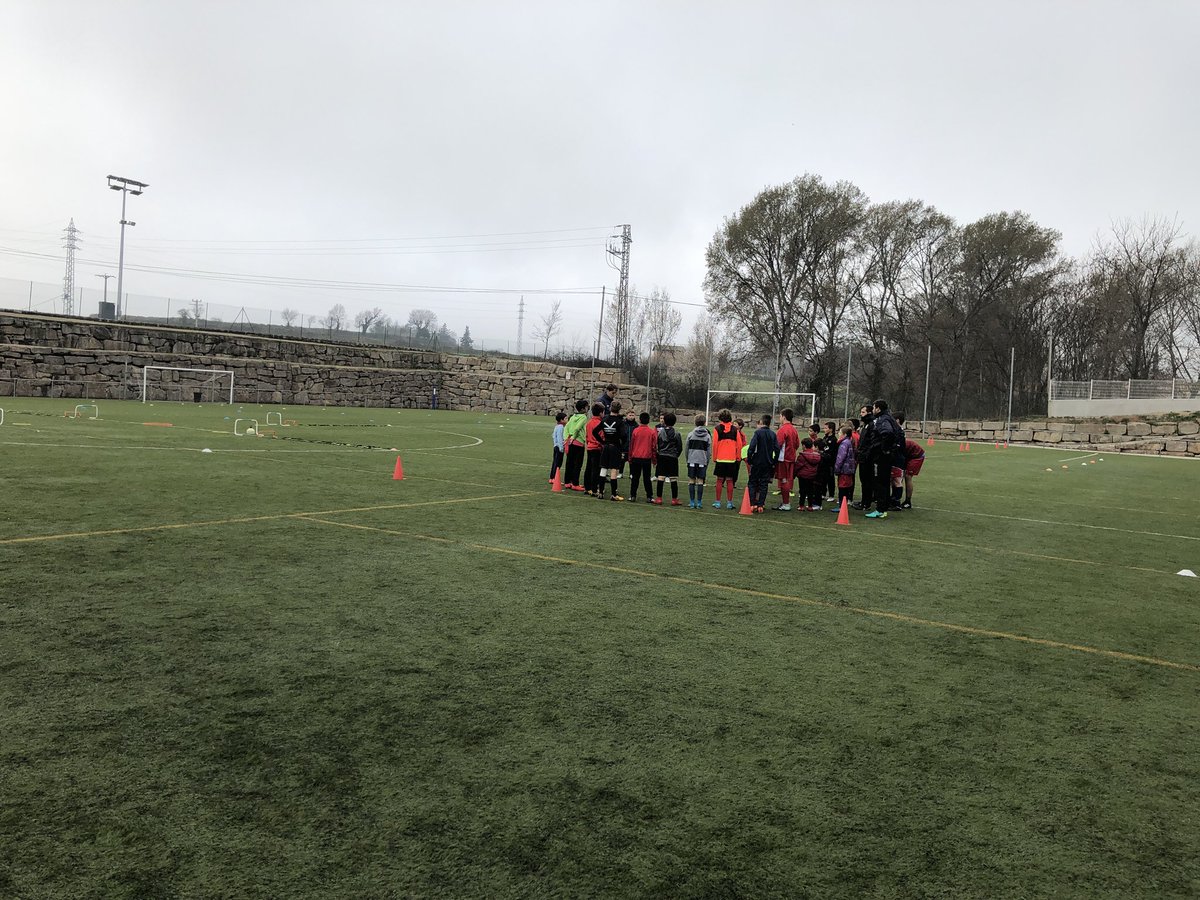 Primera jornada superada amb èxit. Podeu consultar totes les imatges al facebook #3aedició #campusdetmanasanta18 #somfootballgenius