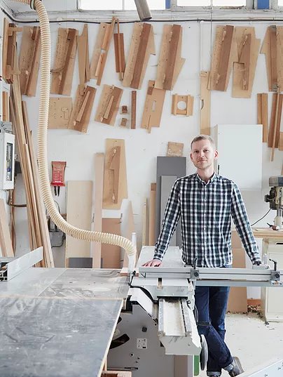 StowBrothers's tweet photo. Local photographer @CarmelKingPhoto documents our creative #WalthamForest community. Feat: The talented cabinet maker #GavinCoyleStudio See his contemporary furniture in our offices! More makers of #Walthamstow here → https://t.co/lTMhlolVjw https://t.co/PPT2u3EXNU