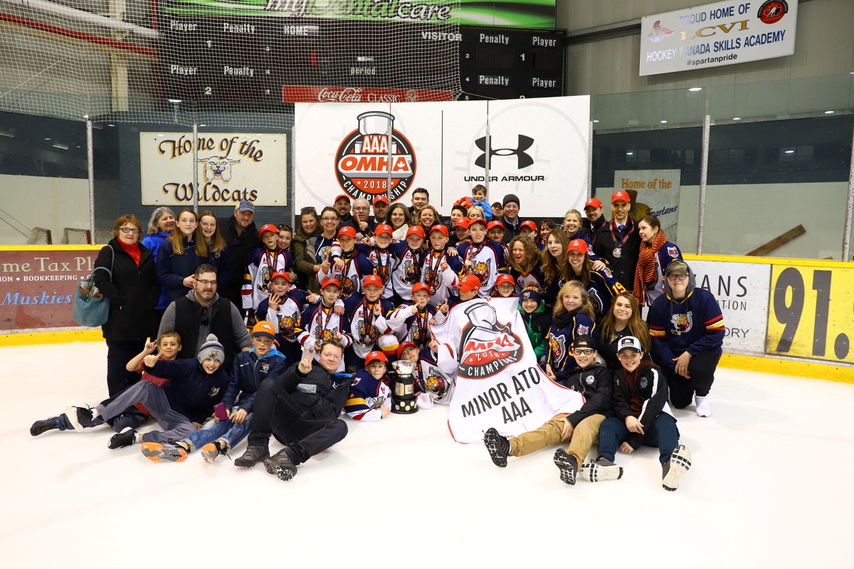 Central Ont Wolves, the host team for the #OMHA #MinorAtomAAA finals had a couple of heartbreaking losses including this one to the  #Peterborough #Petes Congrats to the #Barrie #JrColts for winning the finals. #OMHA #Finals