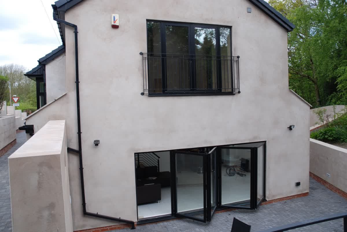 BifoldNetwork's tweet photo. House make overs from the Bifold Network - made to measure doors, windows &amp; #bifolds, any shape or colour #MadeInSheffield https://t.co/i8JU89xQVQ https://t.co/WiXkt7DYwH