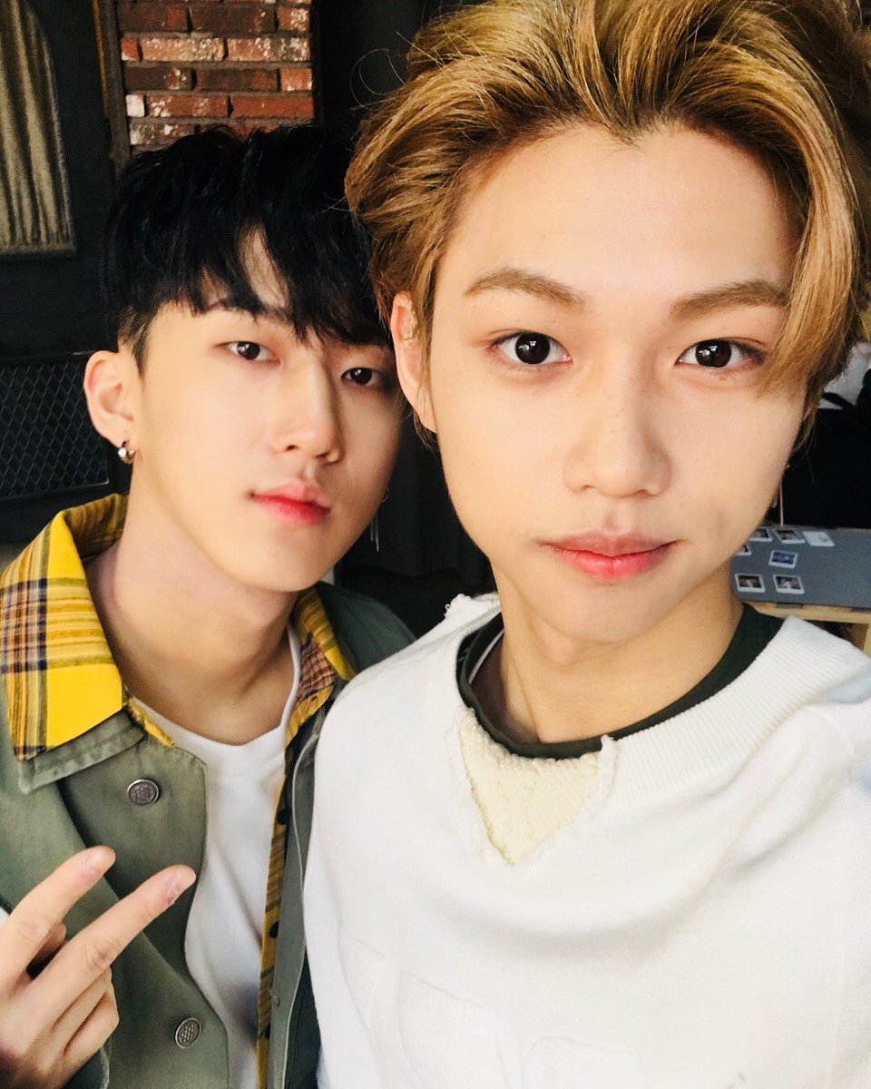 Straykids instagram update 【日本語訳】 ついにめちゃくちゃ待ってい