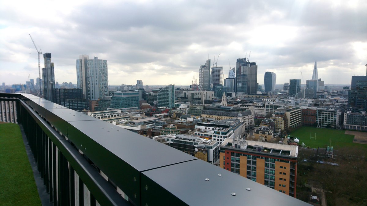 stickerride's tweet image. Great view to be working on out-of-home campaigns! 👌🏽

#StickerRide #OOH #DOOH #OnVehicleAdvertising #London