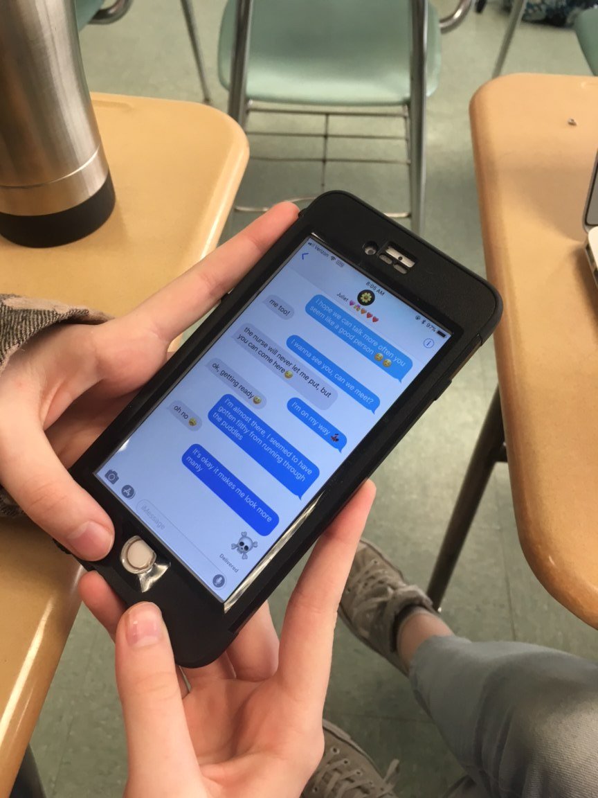 mrserinhealey's tweet photo. Romeo and Juliet are getting #exposed in English 9 today - feel free to stop by and check out these awesome student projects!
#CharihoLearns @CharihoHUM
#WelcomeToMyClassroom #ShakespeareToday https://t.co/n0VRsWMR1H