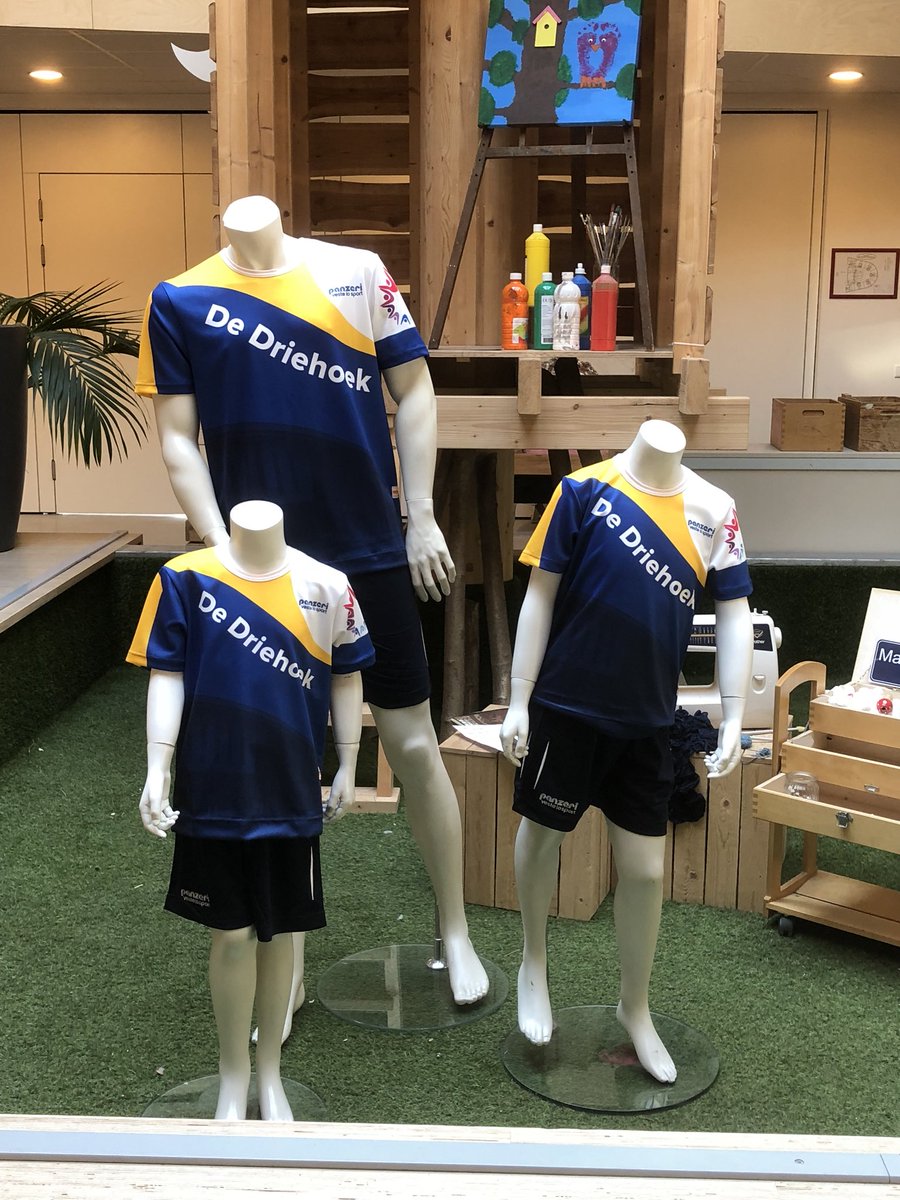 ojbsdedriehoek's tweet photo. De nieuwe schooltenues. https://t.co/d0aXDZHWLf