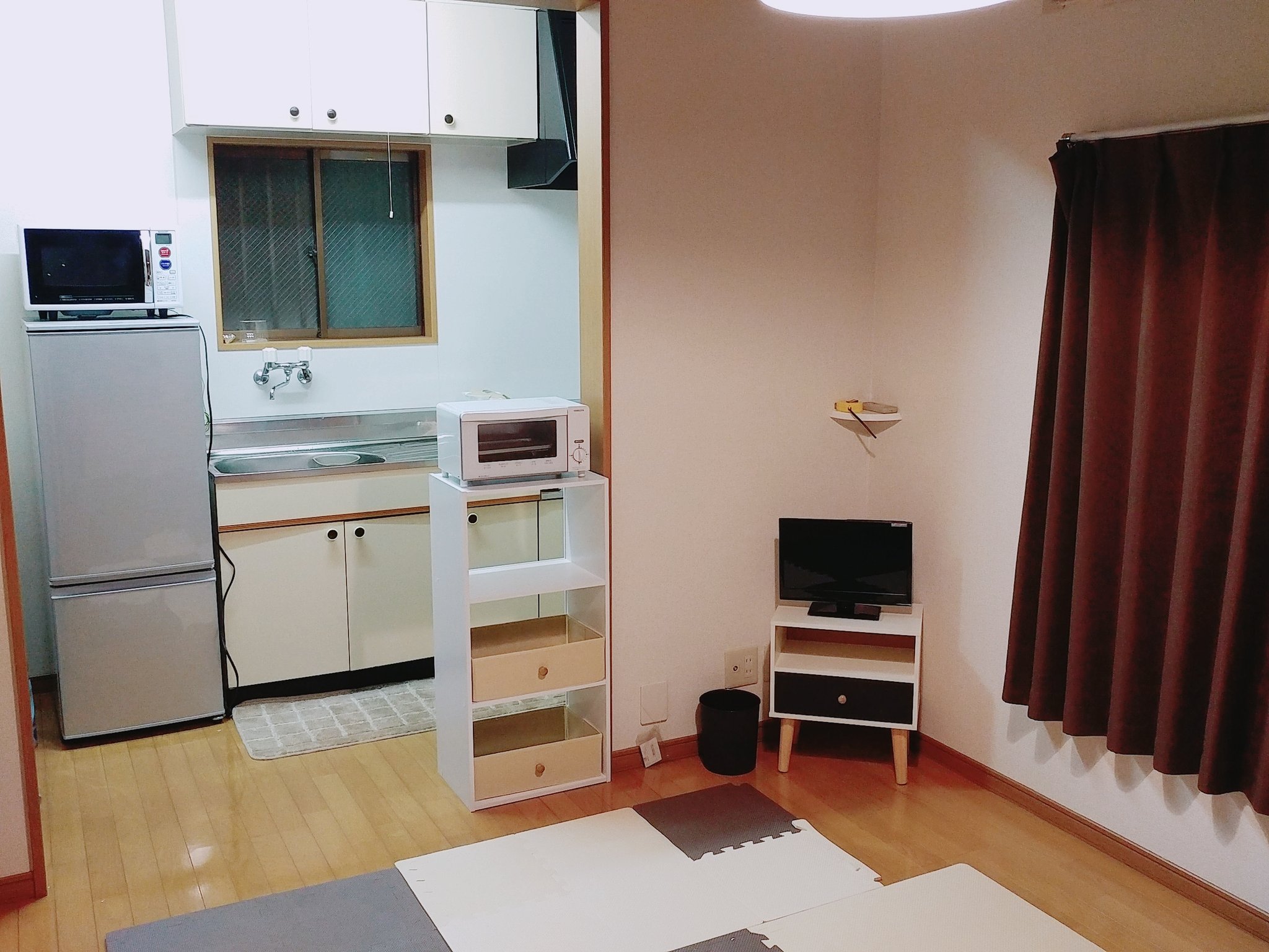 Whisky ホイスキー いい部屋になりつつある 猫の国 一人暮らし T Co Dvcgexftjr Twitter