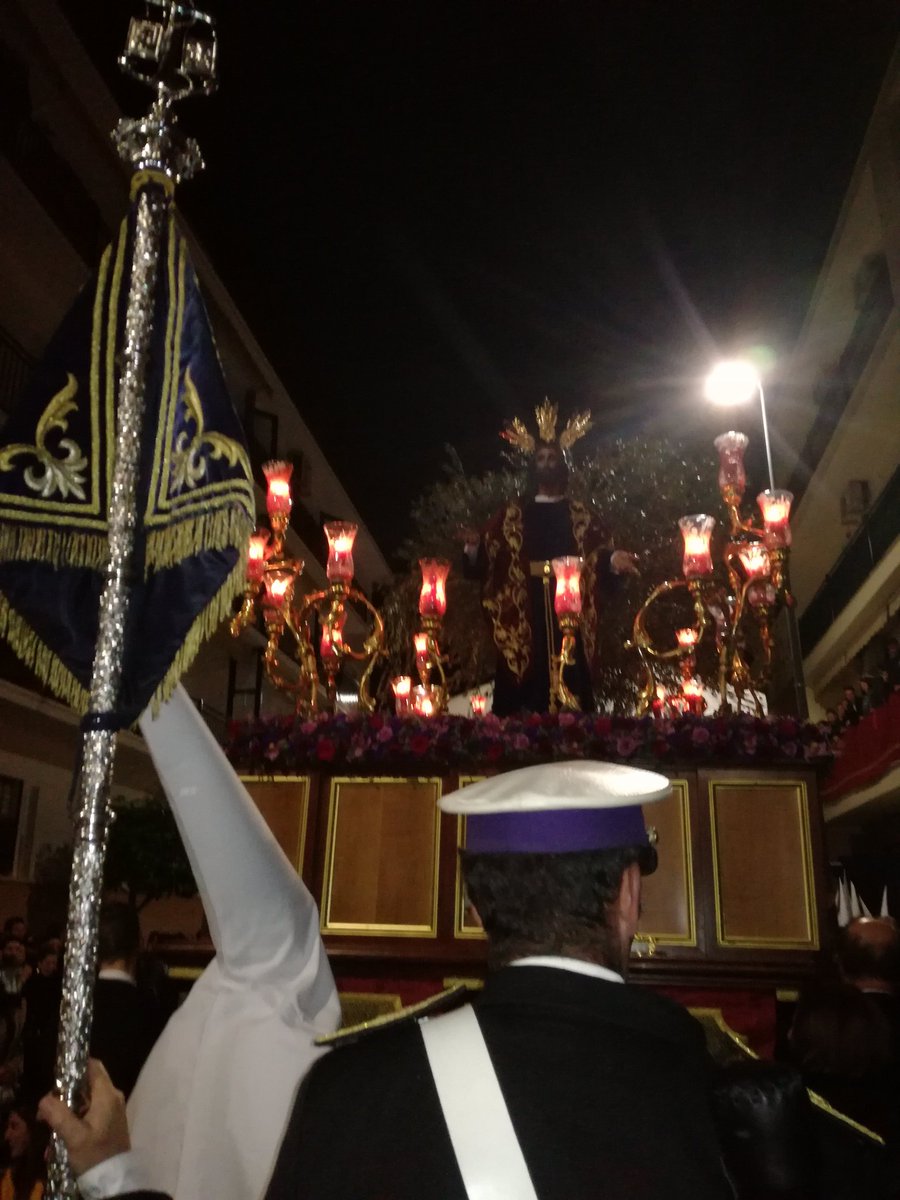 Hoy nuestros componentes disfrutarán de un merecido dia de descanso, tras el magnífico dia de ayer junto a <a href="/amoryconcepcion/">Amor y Concepción</a>, os dejamos algunas fotos de lo vivido ayer🎼⚓
#GranPoder2018 #SomosGranPoder #LunesSanto