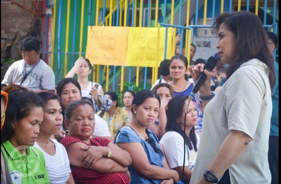 Duterte24x7's tweet photo. Caption This. #vpleni https://t.co/H3wQaWcYOS