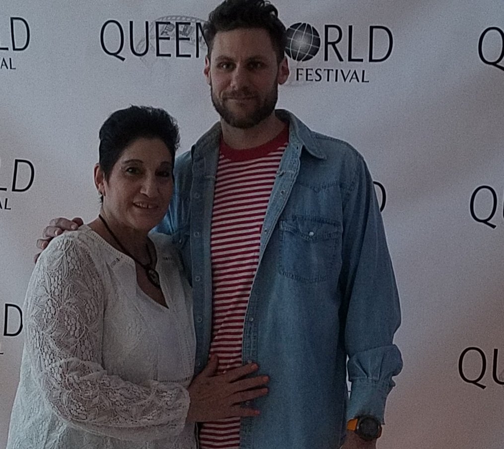 COMIC59's tweet image. Director of the best short film at the Queens World Film Festival Keith Marlin and me Tom's mom #TomandTheDomme