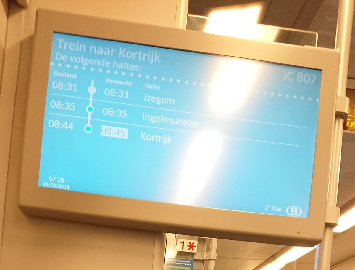 Monsieurproper's tweet photo. @NMBS... Alles in functie tijd en anno 2018 deze morgen nog winter uur... Nu ja vertraging was op deze manier ingecalculeerd https://t.co/7plJb4LgOr