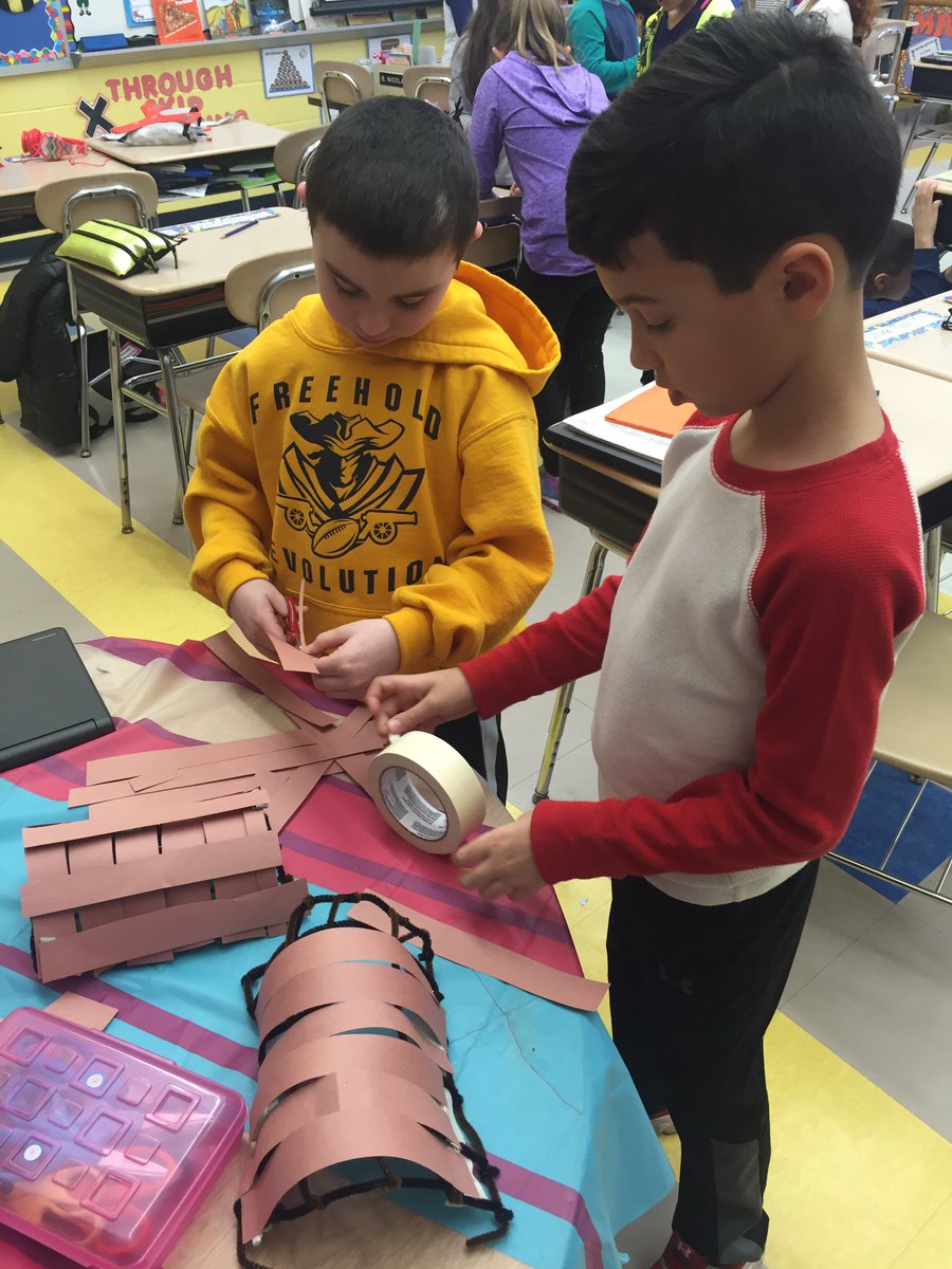 MrsNicolasclass's tweet photo. Native American Homes #stemactivity #ssfun @wfschool https://t.co/ra2PMotgPl