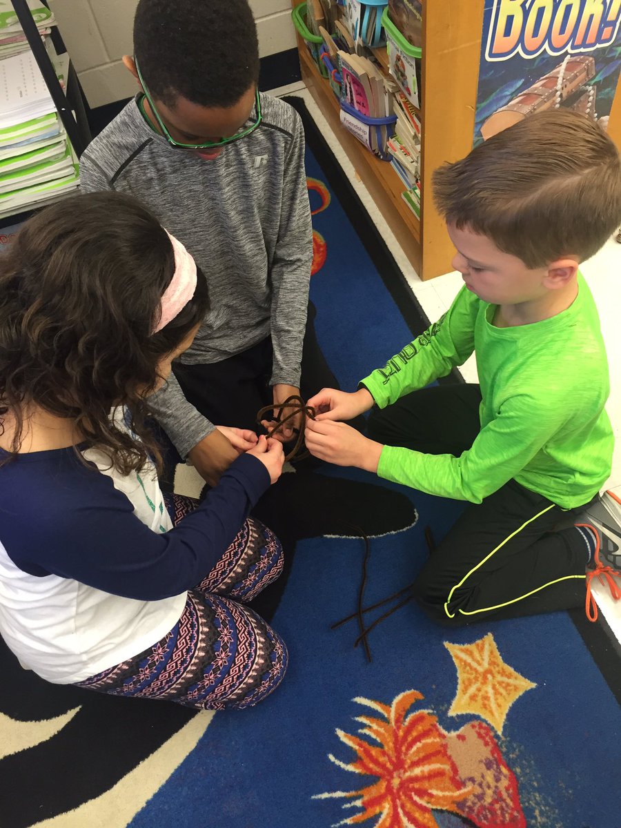 MrsNicolasclass's tweet photo. Native American Homes #stemactivity #ssfun @wfschool https://t.co/ra2PMotgPl