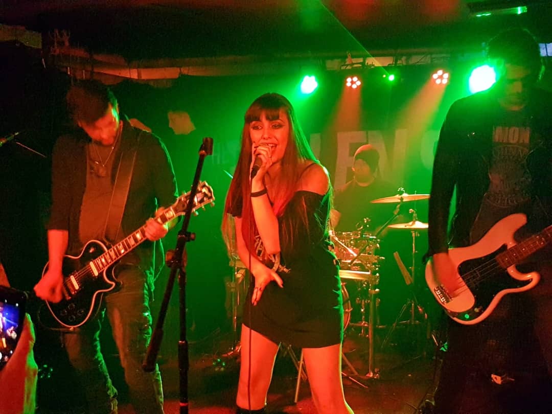 SoheilaClifford's tweet photo. My first gig with @ukcrossover was a fucking hoot!!! Can't wait for the next. Thank you to all those who supported us last night! You guys rock 😈🤘🏼 https://t.co/UYwOgMfuTC