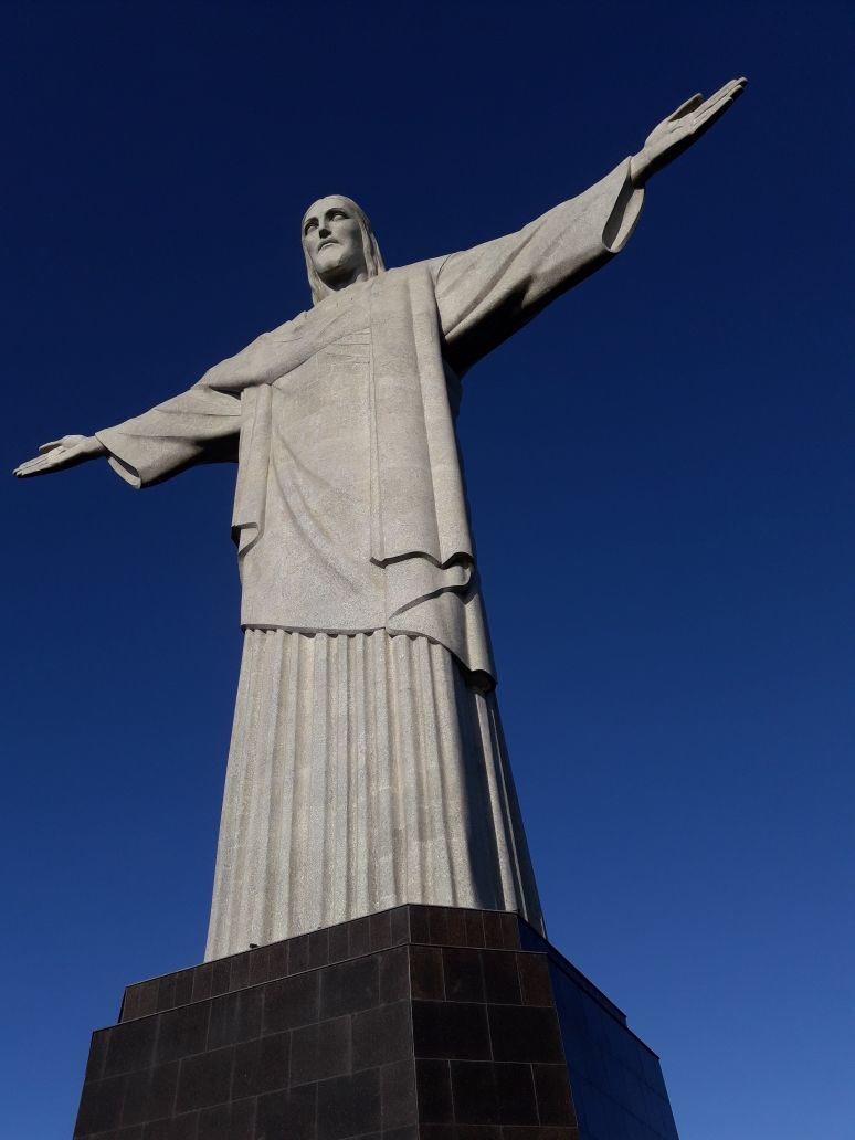cristoredentor's tweet photo. 🌤 No Santuário hoje: 32ºC | ensolarado | visibilidade boa | sem eventos marcados para hoje. Nas fotos: nascer do sol hoje no Corcovado. Que a paz de Deus esteja convosco! 🕊♥️ #RiodeJaneiro #CristoRedentor #CLIMATEMPONEWS #Turismo #Santuario #informacao https://t.co/zN5WQXqyli