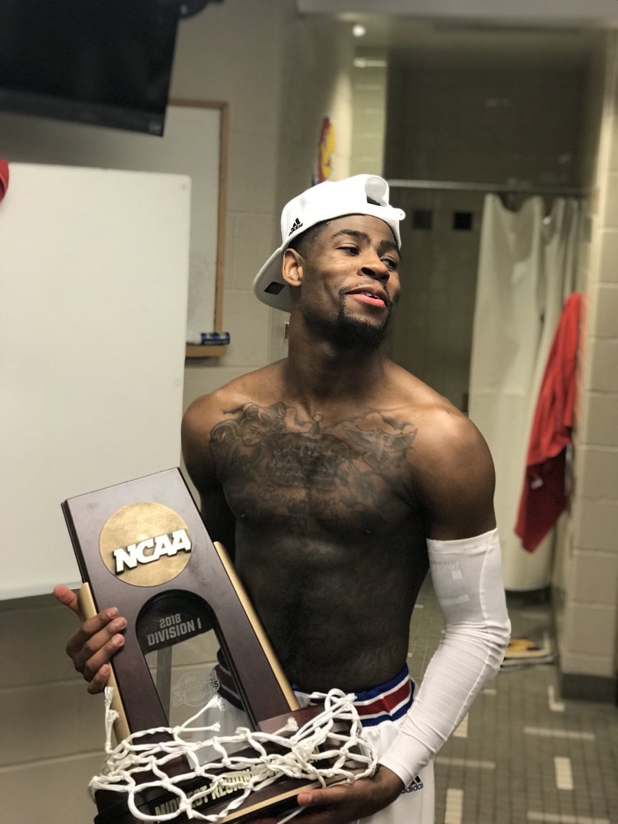 iammaliknewman tweet picture