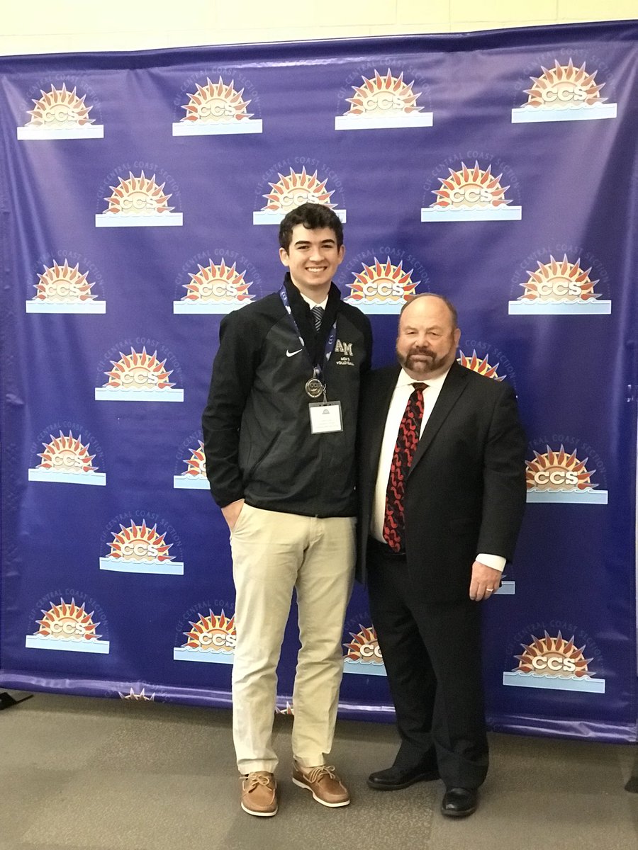 mittymvball's tweet photo. Congrats to our very own Senior Outside Hitter Derek Jones on receiving the WCAL Male scholar Athlete of the Year! We are so proud of your accomplishments and hard work over these last 4 years!!!! Keep it up! #HeIsAMonarch https://t.co/tEGeNf2kIz